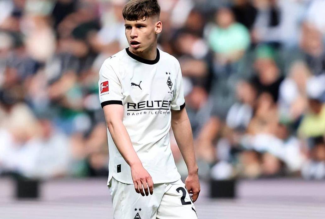 21岁德甲新星横空出世，3大英超豪门疯抢，他会是下一个诺伊尔？